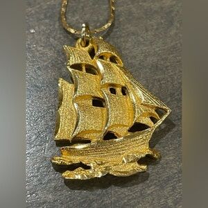 Gold Tone Galleon/Clipper/Pirate Sailboat Pendant Necklace